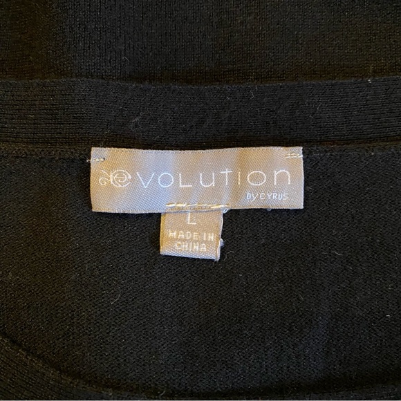 Evolution by Cyrus Long Sleeve Round Neck Light Sweater - Picture 6 of 7